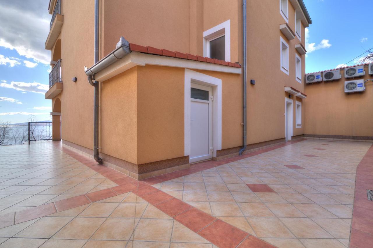 Apartments Lucia Senj 1 ภายนอก รูปภาพ